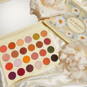 Ace Beautè - Floral Vintage Palette